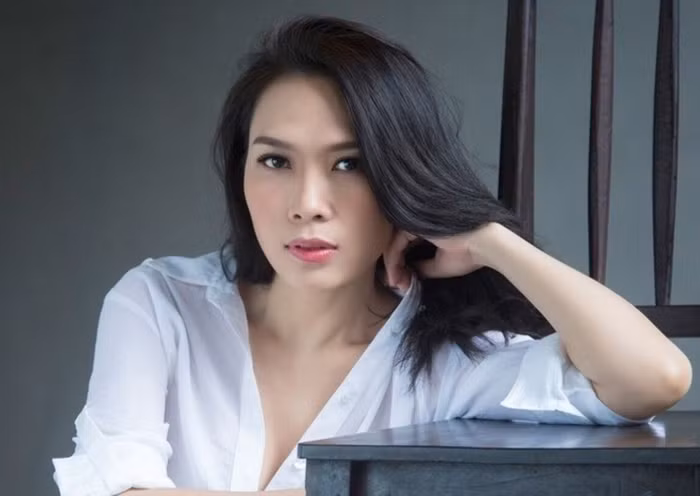 "Hoạ my tóc nâu"Mỹ Tâm trẻ trung tuổi tứ thập, sống bình dị tại nhà vườn nghìn mét vuông
