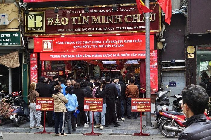 Giá vàng đi ngang bất chấp thị trường quốc tế suy yếu