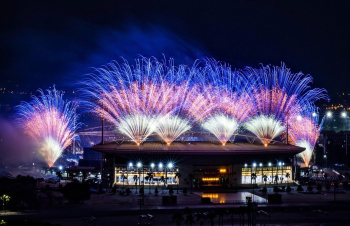 Màn tổng duyệt trình diễn pháo hoa trong khuôn khổ chương trình nghệ thuật đặc biệt "Dưới lá cờ vẻ vang của Đảng" vào tối 21/1