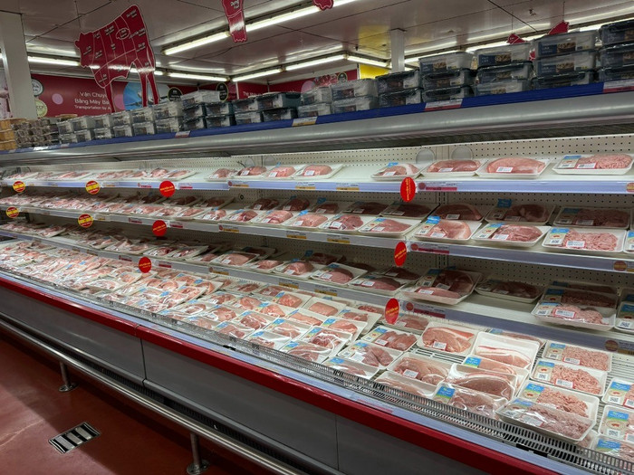 Giá nông sản hôm nay (10/12): Giá heo tại miền Bắc và miền Trung quay đầu giảm