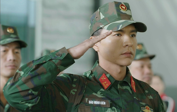 Từ “mỹ nam phản diện”, Steven Nguyễn thỏa ước nguyện đóng vai Bộ đội Cụ Hồ