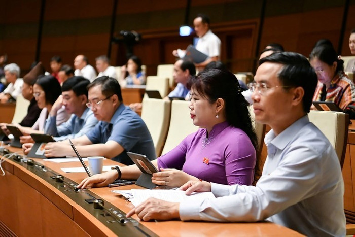 100% đại biểu Quốc hội có mặt tán thành thông qua Luật sửa đổi, bổ sung một số điều của Luật Quốc tịch Việt Nam