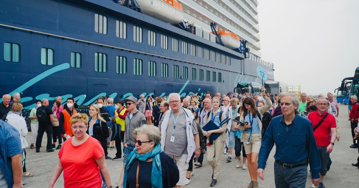 Du lịch thế giới lập kỷ lục, Việt Nam đông khách “chưa từng có”