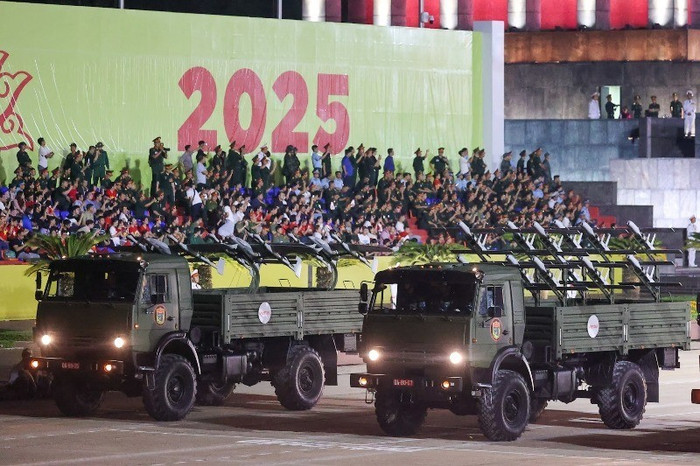 8-8598.jpg