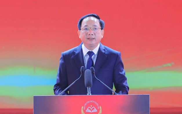 Ông Trịnh Văn Quyết, Ủy viên Bộ Chính trị, Bí thư Trung ương Đảng, Trưởng Ban Tuyên giáo và Dân vận Trung ương, phát biểu tại Lễ trao Giải thưởng Sách Quốc gia lần thứ 8 tối 8/3