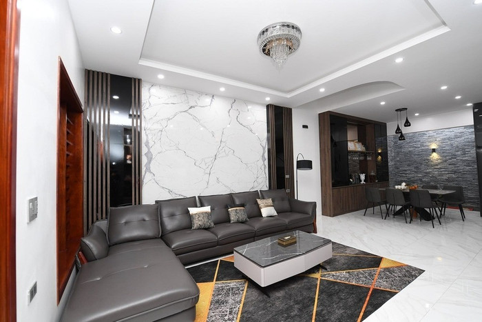 Vợ chồng Hải Quế - Thùy Phương lựa chọn trắng đen làm tông màu chủ đạo cho ngôi nhà