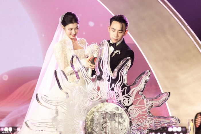 Hình ảnh hiếm trong tiệc cưới của Á hậu Phương Nhi và doanh nhân Minh Hoàng, cận cảnh dàn siêu xe đón dâu độc bản