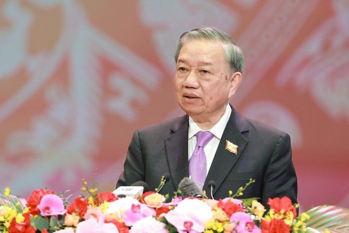 Tổng Bí thư Tô Lâm nhận định, từ những bước đi đầu tiên đầy thận trọng cho tới những cải cách thể chế ngày càng hoàn thiện, bộ máy Chính phủ qua các thời kỳ đã bền bỉ đắp nền cho sự chuyển mình của đất nước