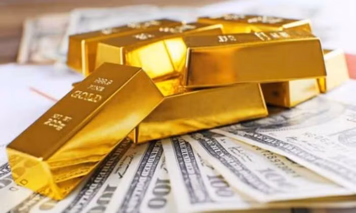 Vàng thế giới nhích tăng trước đợt tái cân bằng danh mục