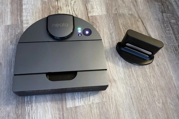Thiết kế hình chữ D giúp robot vệ sinh các vị trí góc nhà khó với tới vacum-5.jpg