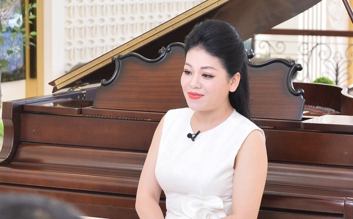 ca-si-anh-tho-co-hoc-vi-tien-si.jpg