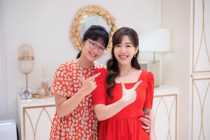 MC Diệp Chi và con gái