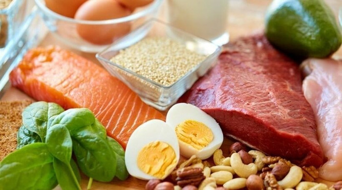 Việc duy trì lối sống lành mạnh, nếp sinh hoạt điều độ và khoa học sẽ góp phần nâng cao thể trạng, giữ cho tinh thần luôn tỉnh táo, giúp não bộ hoạt động hiệu quả hơn, tăng khả năng tập trung, ghi nhớ và tư duy linh hoạt