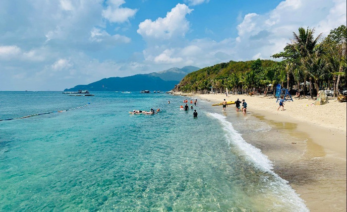 Khung cảnh biển tại một hòn đảo ở Nha Trang nha-trang-6456.jpg