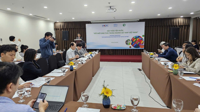 Dệt may Việt Nam trước sức ép chuyển đổi xanh