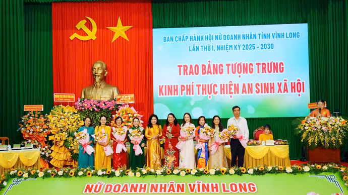 Bà Đặng Thị Trúc Lan Chi được bầu làm Chủ tịch Hội Nữ doanh nhân Vĩnh Long