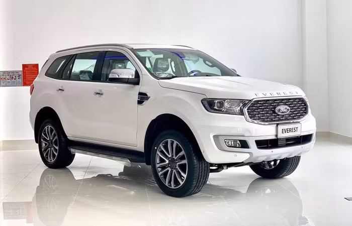 Ford Everest giảm giá hơn 100 triệu đồng tại thị trường Việt Nam-3