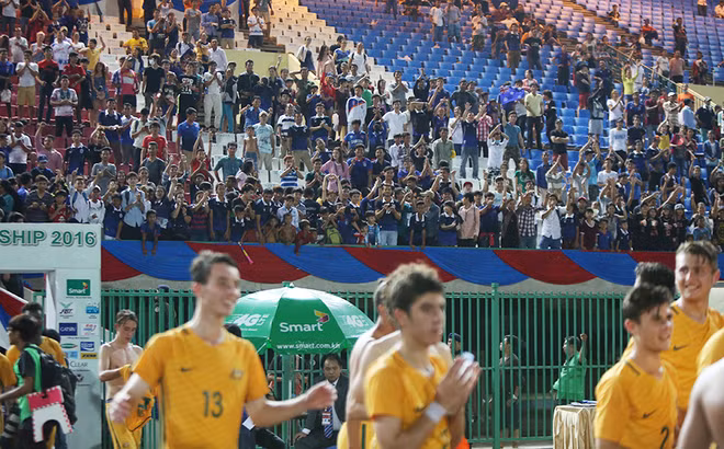 CĐV Campuchia phấn khích khi U16 Australia vô địch Đông Nam Á ảnh 9