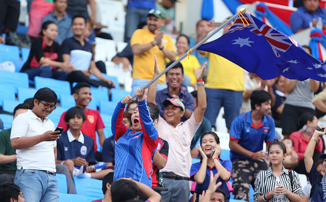 CĐV Campuchia phấn khích khi U16 Australia vô địch Đông Nam Á ảnh 1 CĐV Campuchia phấn khích khi U16 Australia vô địch Đông Nam Á ảnh 1