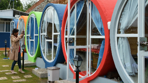 Nhà ống cống thu hút khách du lịch bởi yếu tố "lạ" Nhà ống cống thu hút khách du lịch bởi yếu tố "lạ"