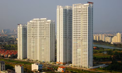 Các yếu tố dân số vàng, tăng trưởng của tầng lớp trung lưu và thu nhập cải thiện được dự báo là những cú hích lớn cho thị trường nhà ở Việt Nam. Ảnh: Vũ Lê