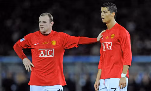 Rooney chọn Ronaldo là một trong hai đồng đội xuất sắc.