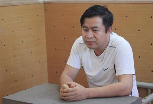 Nghi phạm Đặng Đình Hồng tại cơ quan công an. Ảnh: Cảnh sát cung cấp. Nghi phạm Đặng Đình Hồng tại cơ quan công an. Ảnh: Cảnh sát cung cấp.