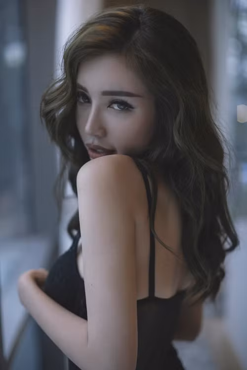 'Gái hai con' Elly Trần diện nội y xuyên thấu ảnh 3