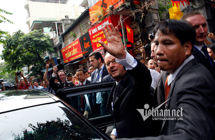 Tổng thống Pháp sánh bước cùng GS Ngô Bảo Châu ảnh 21