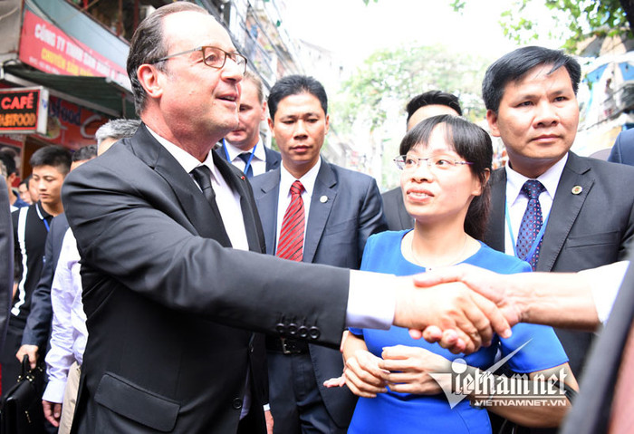 Tổng thống Pháp sánh bước cùng GS Ngô Bảo Châu ảnh 8