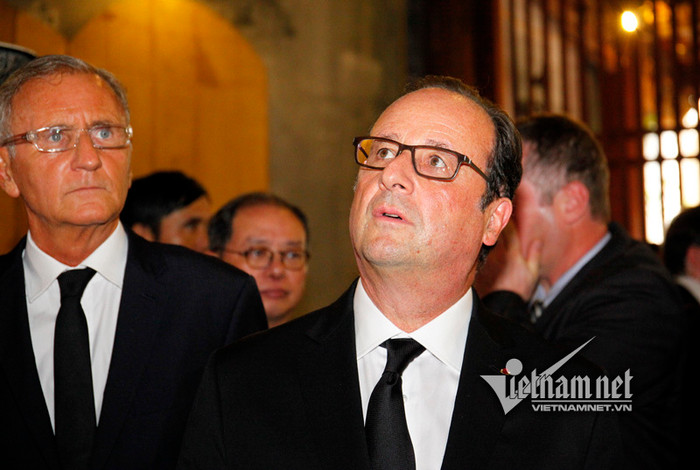 Tổng thống Pháp sánh bước cùng GS Ngô Bảo Châu ảnh 18