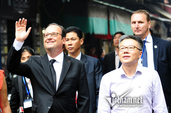 Tổng thống Pháp sánh bước cùng GS Ngô Bảo Châu ảnh 10