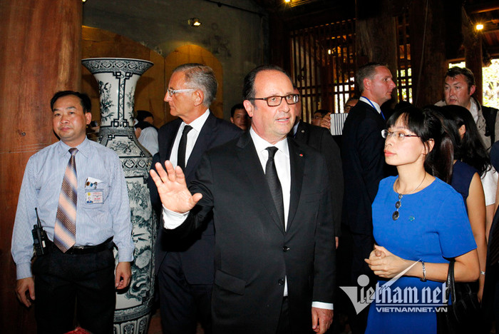 Tổng thống Pháp sánh bước cùng GS Ngô Bảo Châu ảnh 17