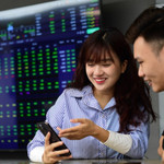VN-Index vận động giằng co, dư địa hướng 1.370 điểm dần hình thành