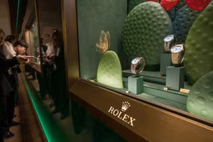 Rolex bắt đầu tăng giá khi vàng giữ mức cao kỷ lục