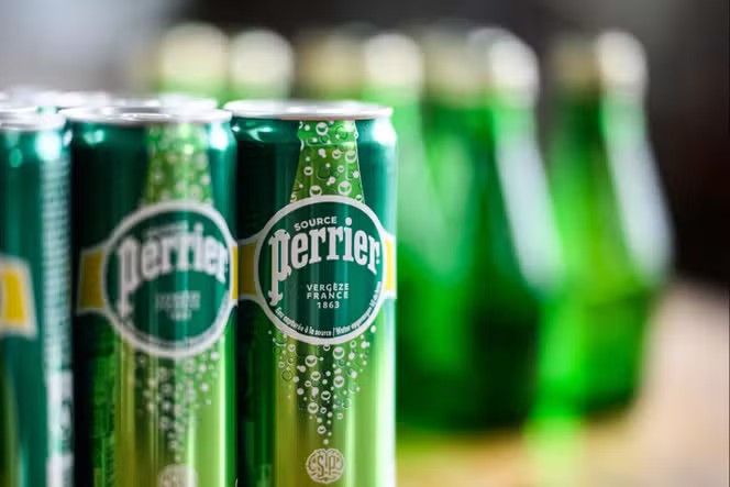 Theo báo cáo, Nestlé đã thu lời hàng trăm triệu euro từ việc lập lờ giữa nước khoáng thiên nhiên và nước lọc perrier.png