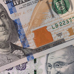 Tỷ giá USD hôm nay ngày 3/2: Giá USD bật tăng mạnh tại ngân hàng, chợ đen leo lên 26.600 VND/USD