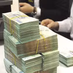 Khi “tiền rẻ” rút lui, đại hội cổ đông nóng lên vì lãi suất