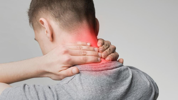 Tạm biệt đau cổ với những động tác dễ làm ngay tại nhà
