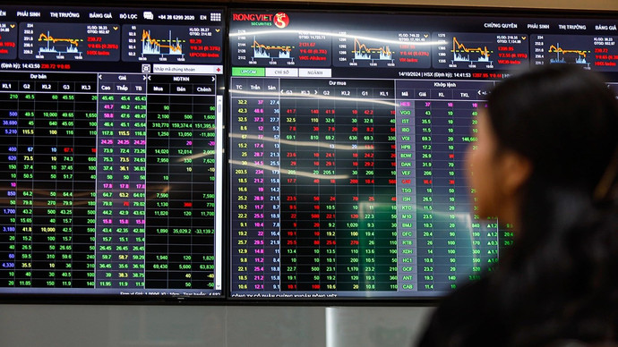 Dòng tiền ngoại kéo VN-Index bật mạnh, mục tiêu hướng tới 1.720–1.730