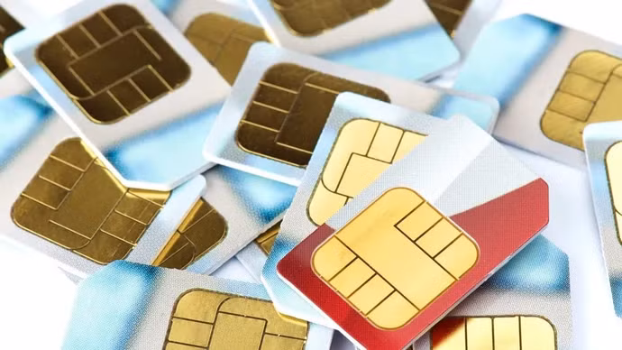 Từ ngày 15/4, nhiều thuê bao di động có thể bị gián đoạn dịch vụ nếu chưa hoàn tất xác thực theo quy định mới (Ảnh minh họa)