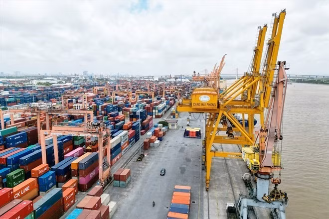 UOB: Xuất khẩu bùng nổ, Việt Nam ghi nhận tốc độ tăng trưởng kinh tế ấn tượng nhất kể từ 2011 