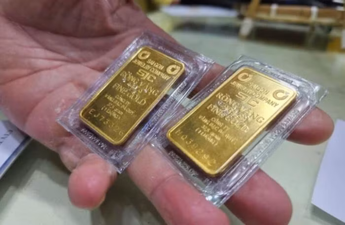 Vàng lại quay đầu giảm sâu, người mua “mất ngay” 4 triệu đồng/lượng