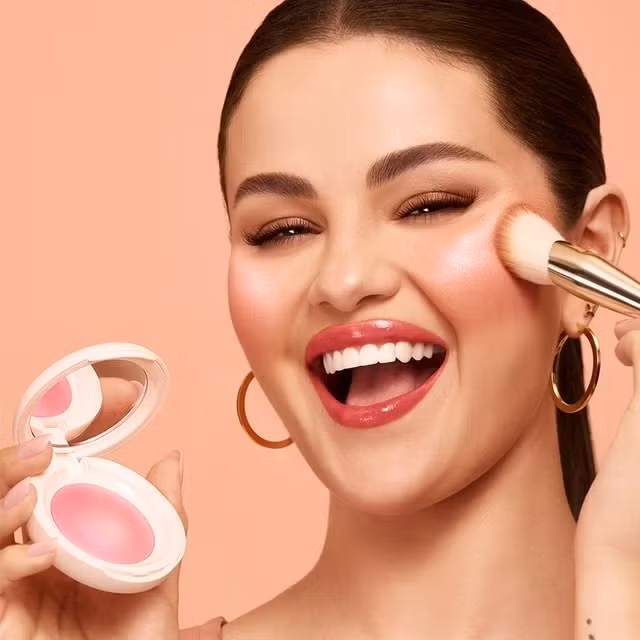 rare-beauty-selena-gomez-powder-blush-interview-6601675111281png.jpg