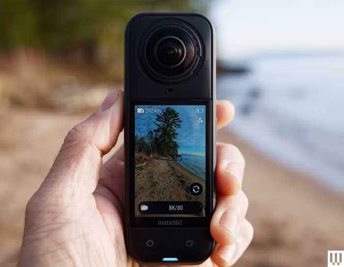 insta360-x5-in-hand-photo-source-scott-gilbertson.jpg