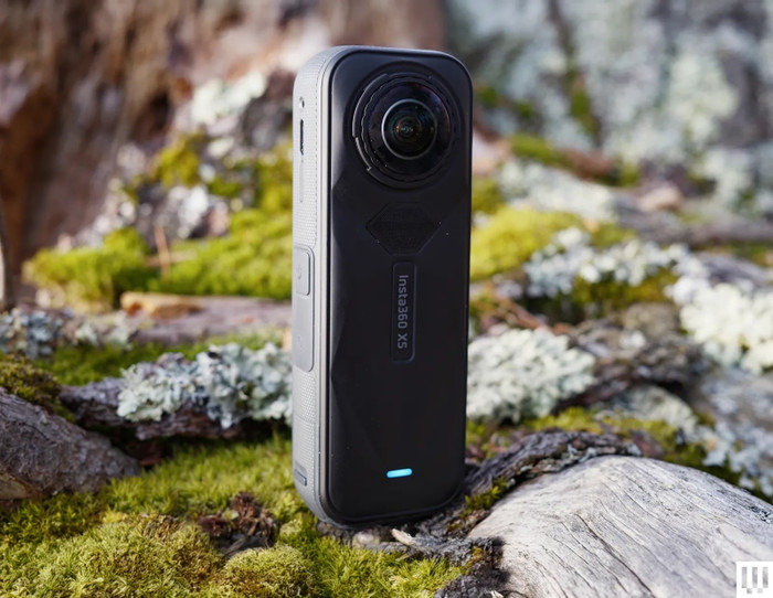 insta360-x5-front-side-view-photo-source-scott-gilbertson.jpg