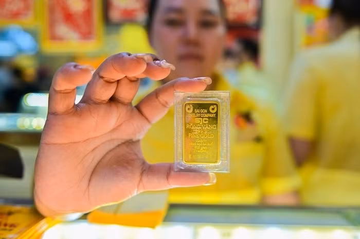 Giá vàng nhẫn lên đỉnh lịch sử, tiệm cận giá vàng miếng SJC