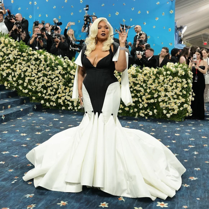 Ca sĩ Lizzo lizzo.jpg