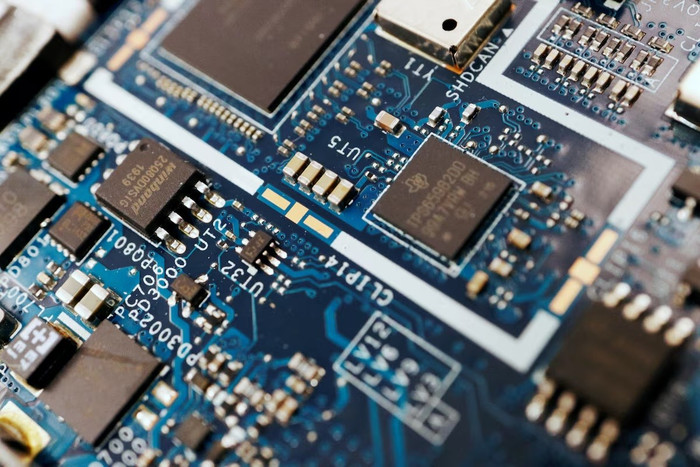 Samsung và SK Hynix “thoát” thuế chip 100% của Mỹ