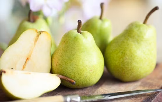 health-benefits-of-pears-main-image-cd5bb15.jpg